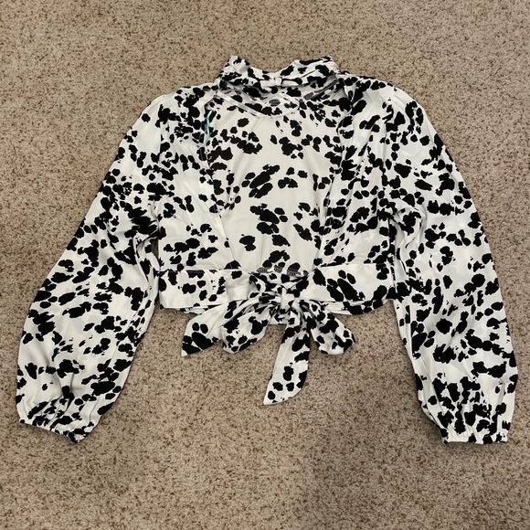 NWT Verge Girl backless tie long sleeve crop - Picture 7 of 13